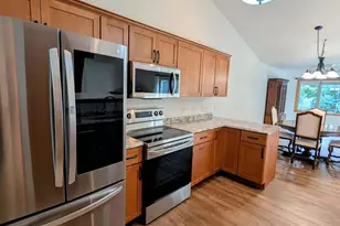 2645 Havenwood Dr, Oshkosh, WI 54904 - Photo 9