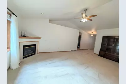 2645  Havenwood Dr #C, Oshkosh, WI 54904 - Photo 17