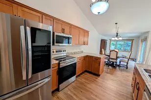 2645 Havenwood Dr, Oshkosh, WI 54904 - Photo 7