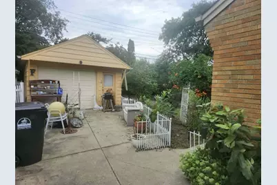 918  Oregon St, Racine, WI 53405 - Photo 25