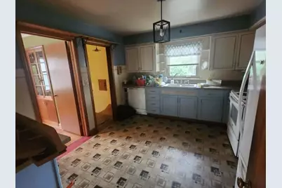 918  Oregon St, Racine, WI 53405 - Photo 7
