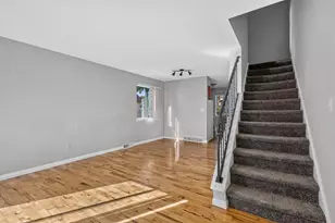 1429 Oakes Rd, Racine, WI 53406 - Photo 11