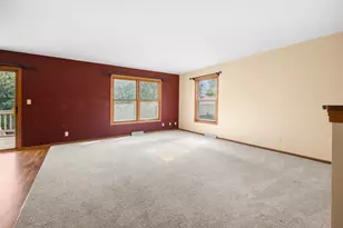 1426 Sunnydale Cir, West Bend, WI 53090 - Photo 5