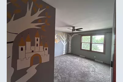 1426  Sunnydale Cir, West Bend, WI 53090 - Photo 5
