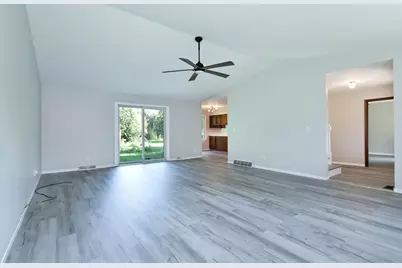4600  Springbrook Rd, Pleasant Prairie, WI 53158 - Photo 5