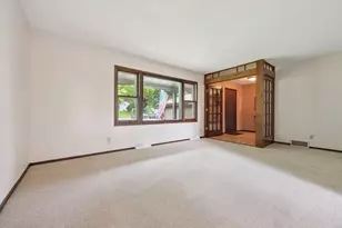 2839 Coventry Ln, Waukesha, WI 53188 - Photo 11