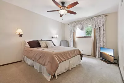 2839  Coventry Ln, Waukesha, WI 53188 - Photo 19