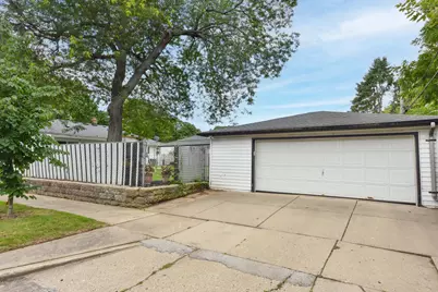 6100 W Hustis St, Milwaukee, WI 53223 - Photo 29