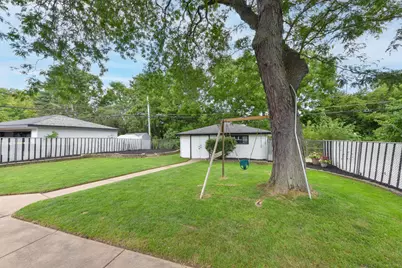 6100 W Hustis St, Milwaukee, WI 53223 - Photo 27