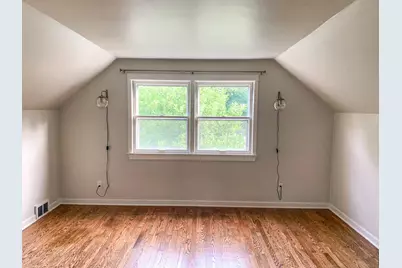 7705  Eagle St, Wauwatosa, WI 53213 - Photo 17