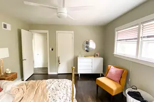 7705 Eagle St, Wauwatosa, WI 53213 - Photo 9