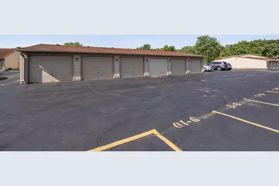 W169N11526  Biscayne Dr, Germantown, WI 53022 - Photo 17