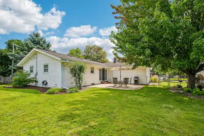 1118  Dogwood Ln, Waukesha, WI 53189 - Photo 45