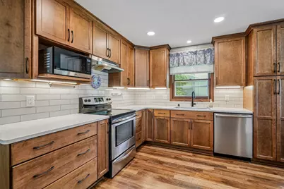 1118  Dogwood Ln, Waukesha, WI 53189 - Photo 33