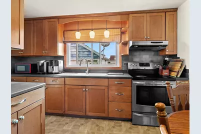 2517  13th St, Two Rivers, WI 54241 - Photo 5