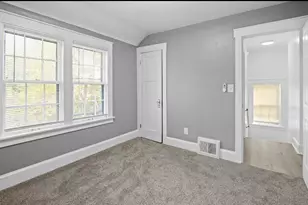 2465 W Congress St, Milwaukee, WI 53209 - Photo 7