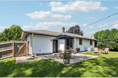 4376 S 84th St, Greenfield, WI 53228 - Photo 23