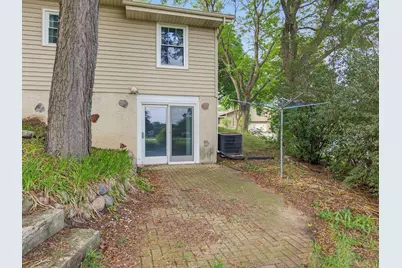 2721  Minot Ln, Waukesha, WI 53188 - Photo 35