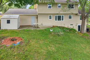 2721 Minot Ln, Waukesha, WI 53188 - Photo 33