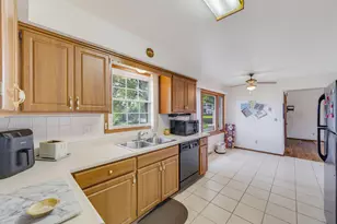 2721 Minot Ln, Waukesha, WI 53188 - Photo 9
