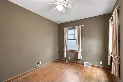 427 E Van Norman Ave, Milwaukee, WI 53207 - Photo 23