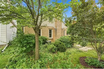 427 E Van Norman Ave, Milwaukee, WI 53207 - Photo 35