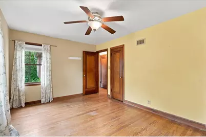 427 E Van Norman Ave, Milwaukee, WI 53207 - Photo 17