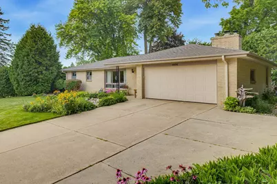 1606 N Pine St, Grafton, WI 53024 - Photo 37