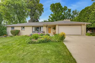 1606 N Pine St, Grafton, WI 53024 - Photo 33