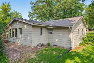 345 S Beaumont Ave, Brookfield, WI 53005 - Photo 35
