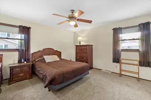 W222N2281 Glenwood Ln, Pewaukee, WI 53186 - Photo 25