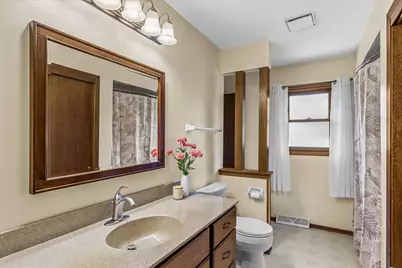 W222N2281  Glenwood Ln, Pewaukee, WI 53186 - Photo 33