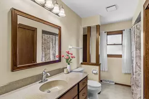 W222N2281 Glenwood Ln, Pewaukee, WI 53186 - Photo 33