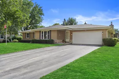 W222N2281  Glenwood Ln, Pewaukee, WI 53186 - Photo 1