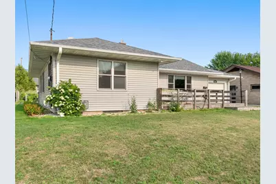 1217 S 25th St, Manitowoc, WI 54220 - Photo 23