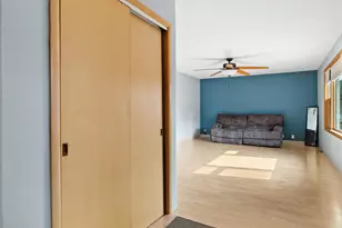 1217 S 25th St, Manitowoc, WI 54220 - Photo 5