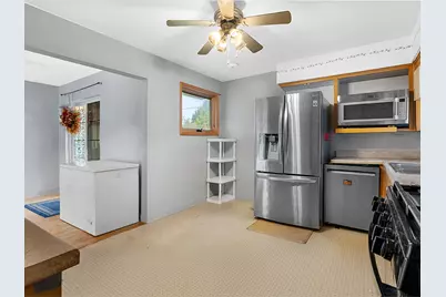 1217 S 25th St, Manitowoc, WI 54220 - Photo 13