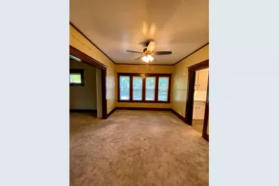 1002 N 16th St, Manitowoc, WI 54220 - Photo 13