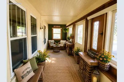 1002 N 16th St, Manitowoc, WI 54220 - Photo 7
