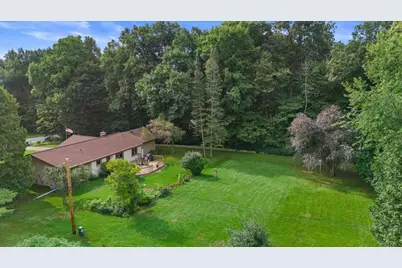 W215N10105  Hickory Dr, Germantown, WI 53017 - Photo 21
