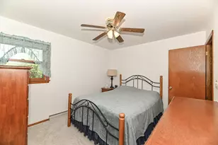 N84W14476 Menomonee Ave, Menomonee Falls, WI 53051 - Photo 13