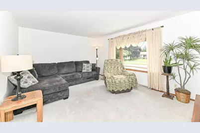 N84W14476  Menomonee Ave, Menomonee Falls, WI 53051 - Photo 3
