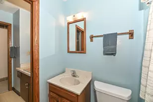 N84W14476 Menomonee Ave, Menomonee Falls, WI 53051 - Photo 19