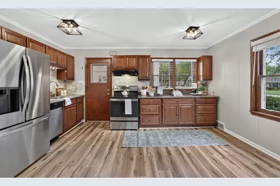 4863 N Santa Monica Blvd, Whitefish Bay, WI 53217 - Photo 7