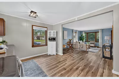 4863 N Santa Monica Blvd, Whitefish Bay, WI 53217 - Photo 9