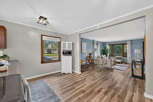 4863 N Santa Monica Blvd, Whitefish Bay, WI 53217 - Photo 9