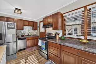4863 N Santa Monica Blvd, Whitefish Bay, WI 53217 - Photo 11