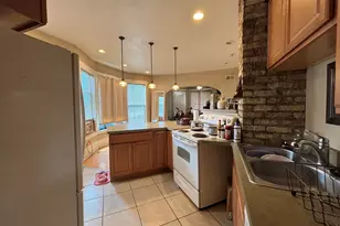 1060 N 47th St, Milwaukee, WI 53208 - Photo 11