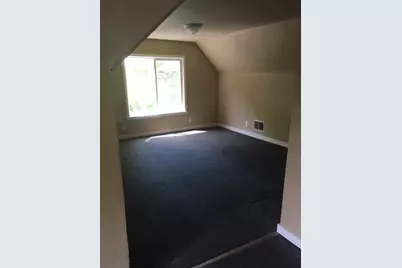 1060 N 47th St, Milwaukee, WI 53208 - Photo 39