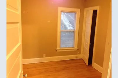 1060 N 47th St, Milwaukee, WI 53208 - Photo 13